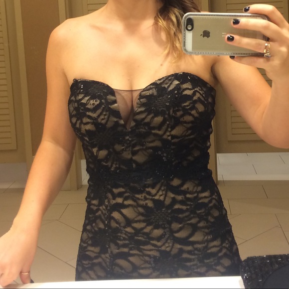 Formal dress - Picture 3 of 6